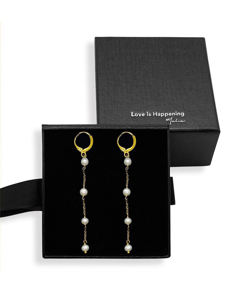 Aretes con acabado brillante perla 3