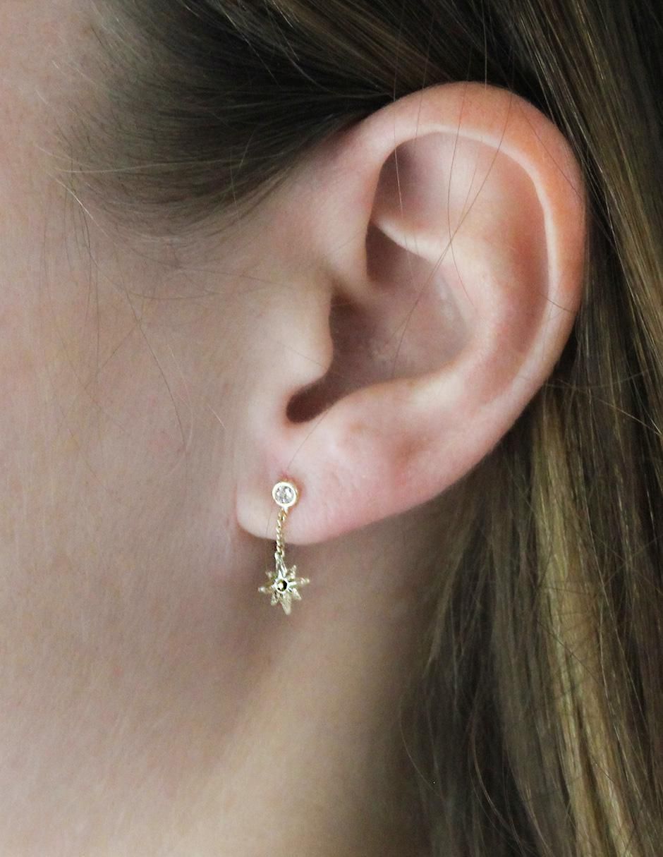 Broqueles de oro con acabado brillante zirconia