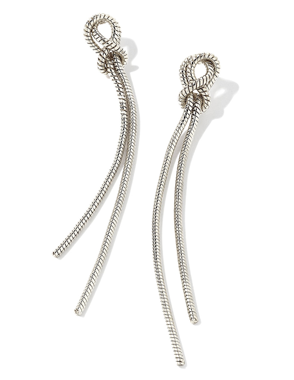 Aretes con acabado brillante Aretes con acabado brillante