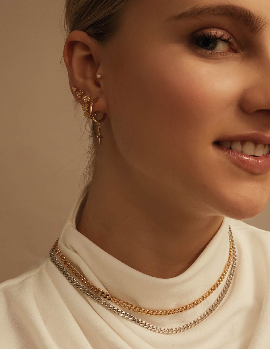 Aretes de flor Fauna & Flora con acabado baño de oro 3