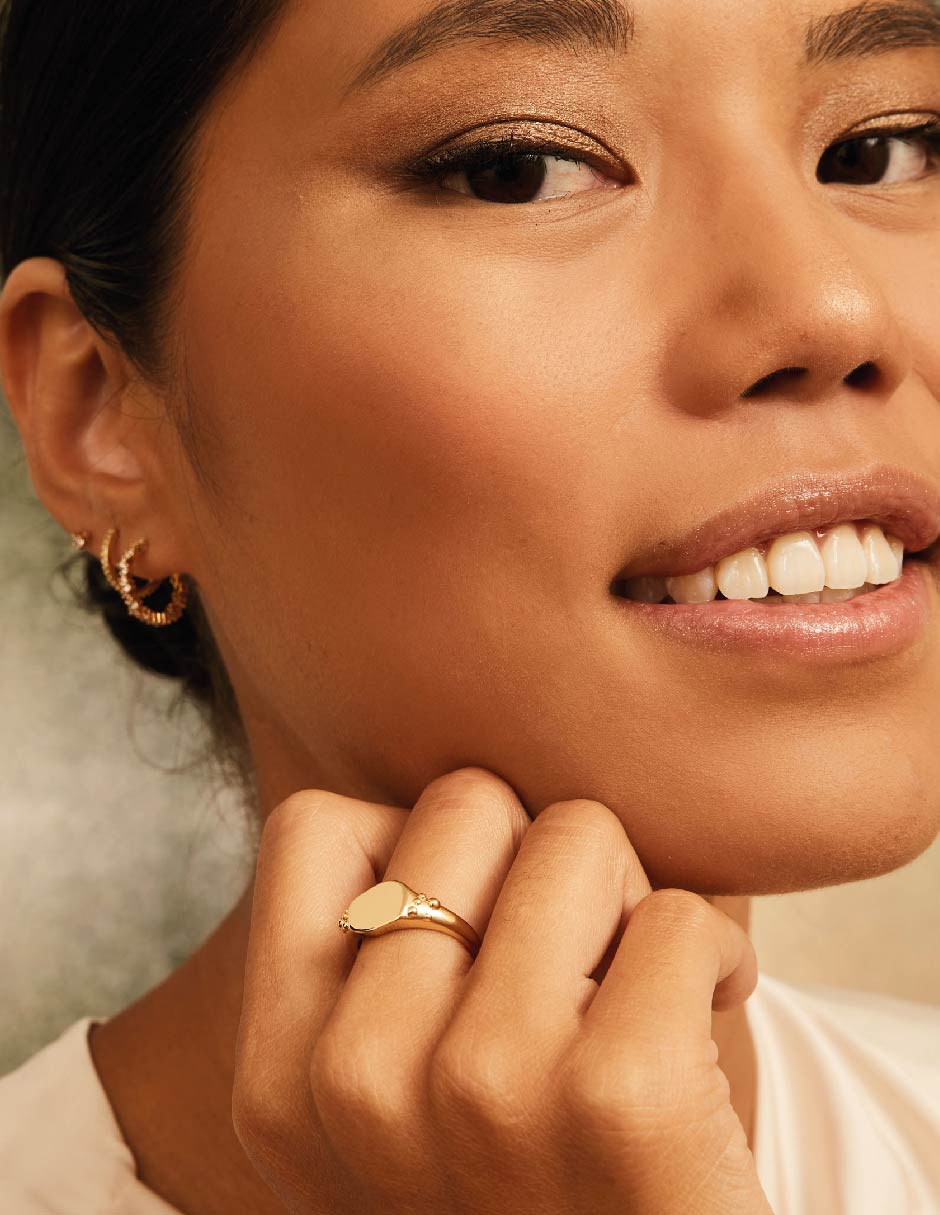 Anillo Engrave con acabado baño de oro 18 k 3