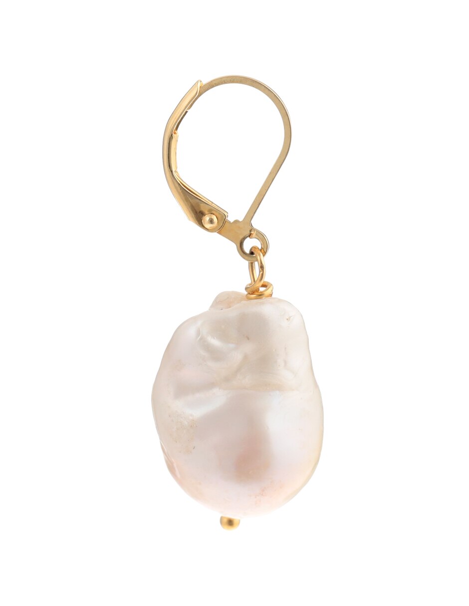 Aretes con acabado baño de oro perla 3