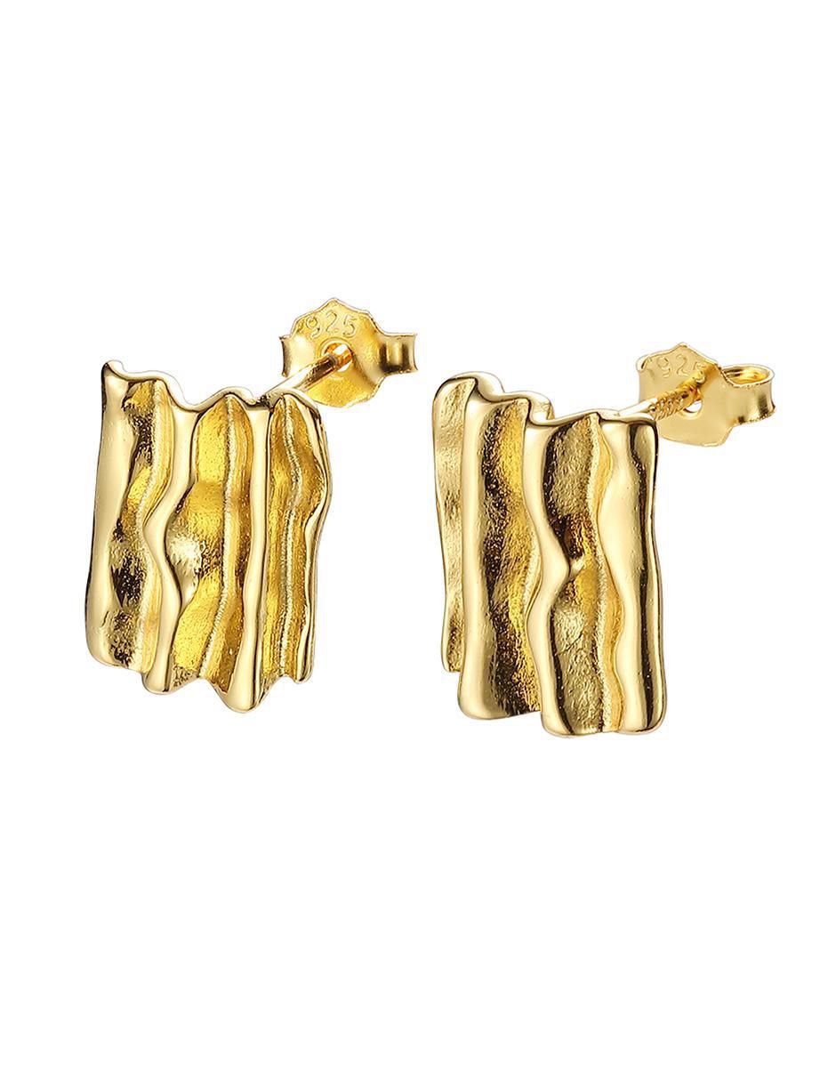 Aretes cuadrados Gold de plata con acabado brillante