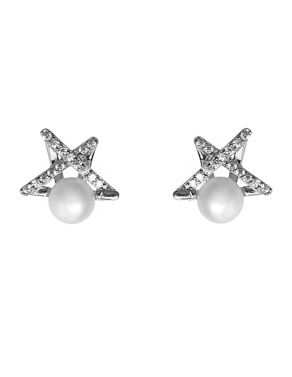 Aretes de estrella de plata P 925 con acabado plateado perla Aretes de estrella de plata P 925 con acabado plateado perla