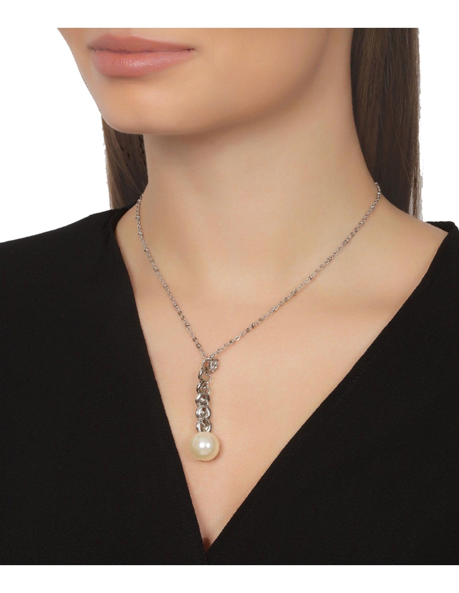 Collar con dije 2