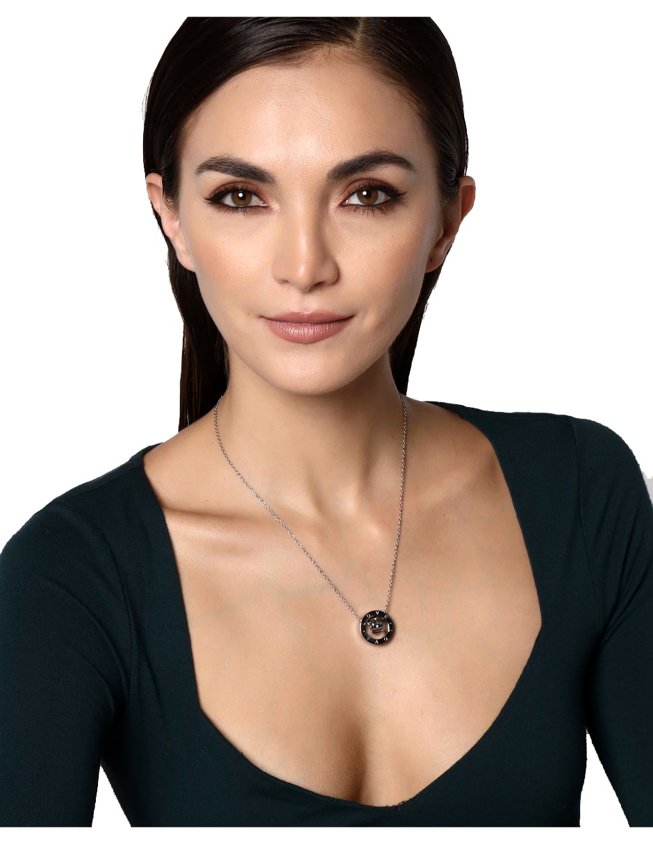 Collar con dije 2