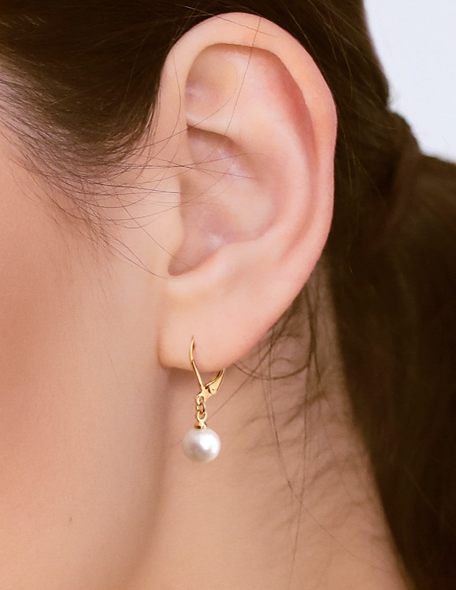 Aretes redondos Estacional con acabado brillante perla 3