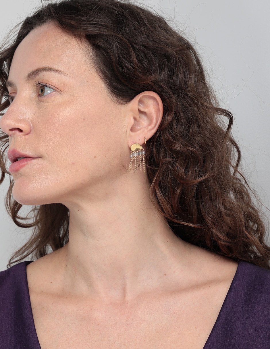 Aretes con acabado baño de oro circonita 4