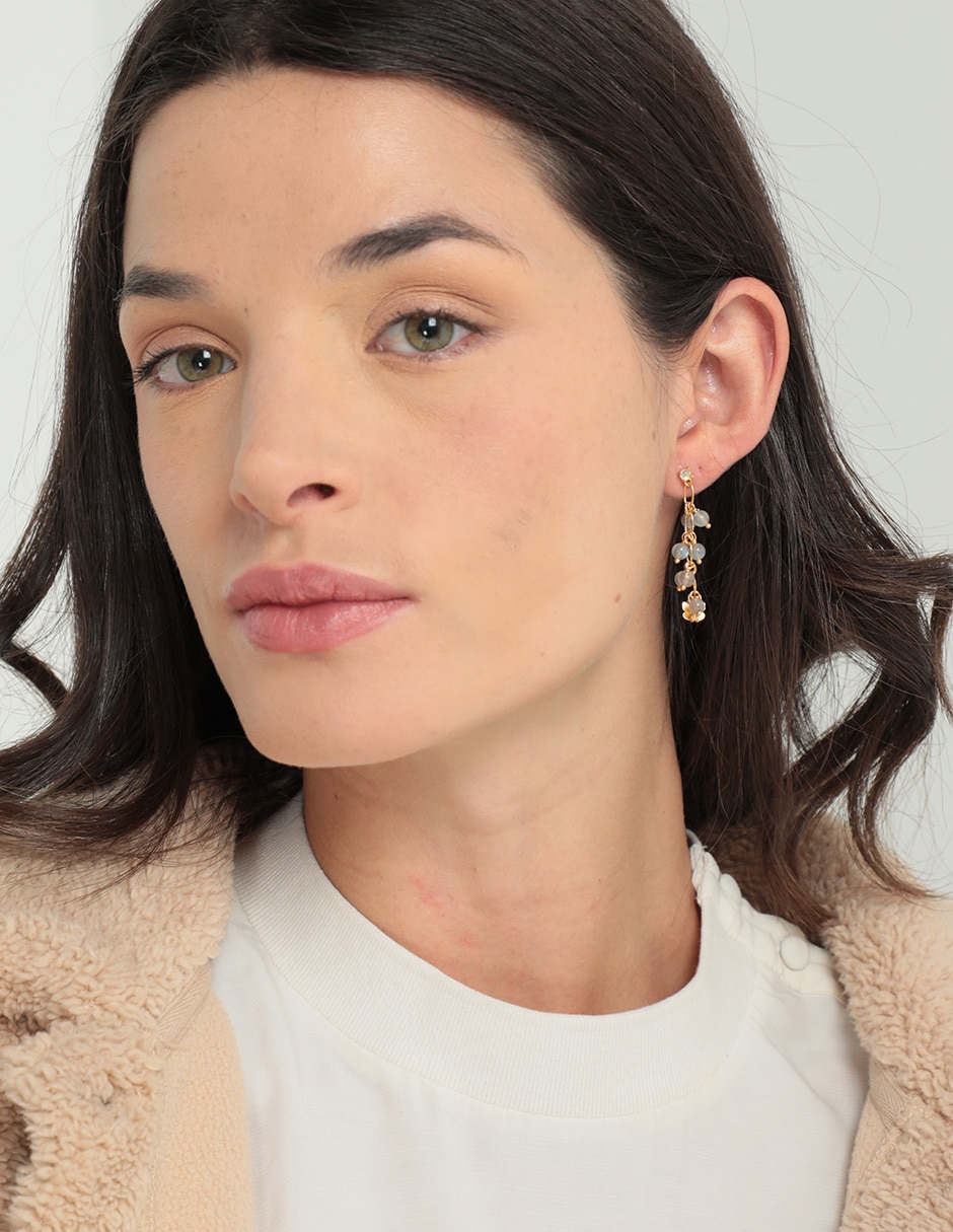 Aretes Jellyfish con acabado baño de oro circonita 4