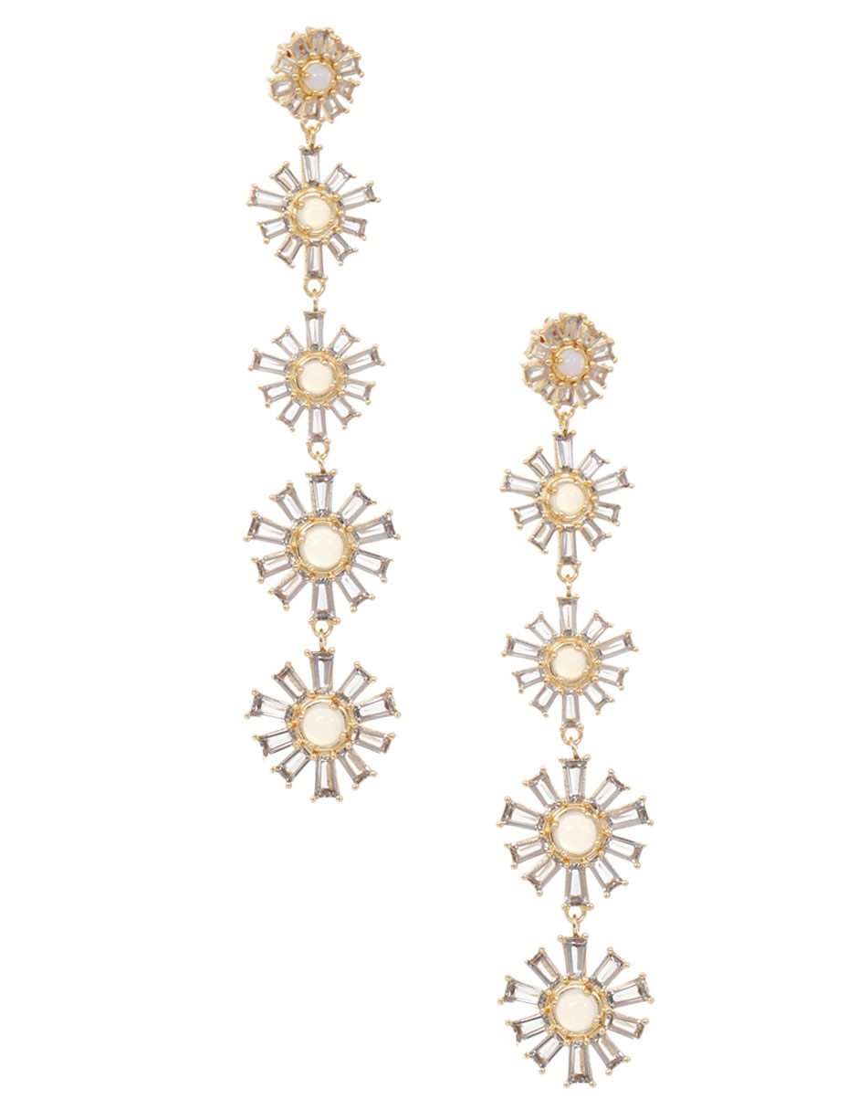 Aretes de flor Moon con acabado baño de oro circonita