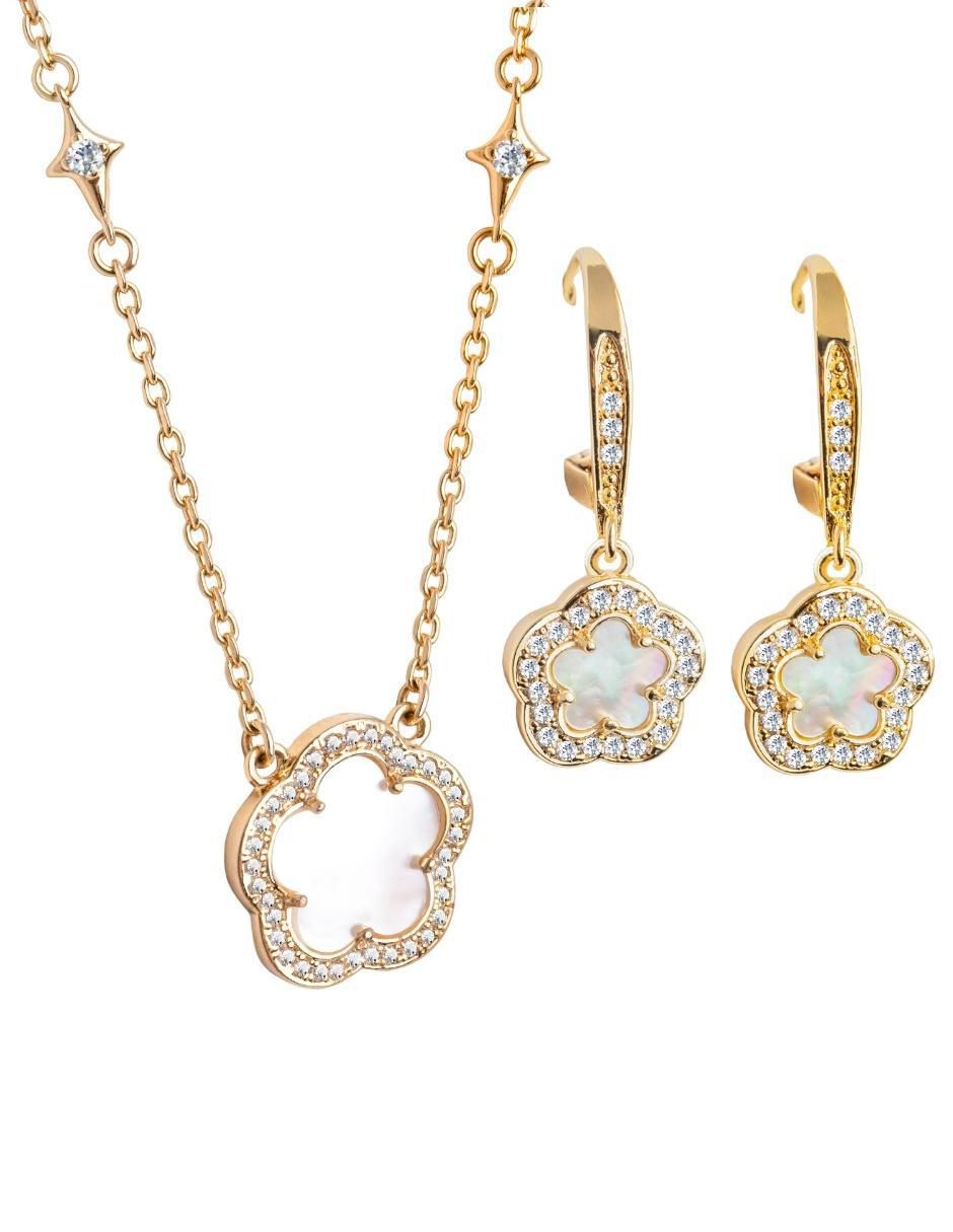 Aretes y collar de trébol Trébol circonita Aretes y collar de trébol Trébol circonita