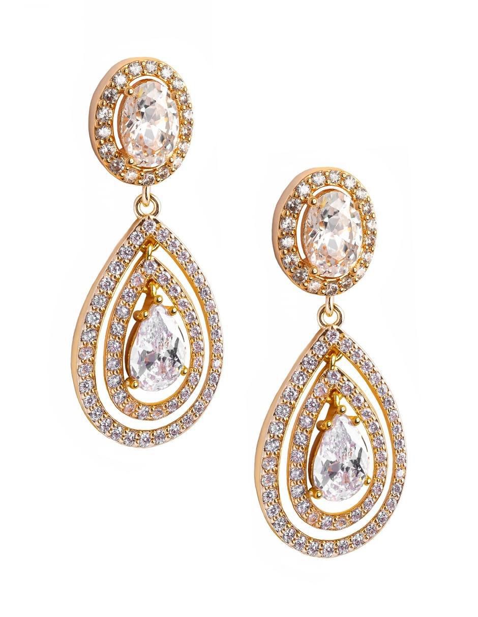 Aretes de gota con acabado baño de oro Aretes de gota con acabado baño de oro