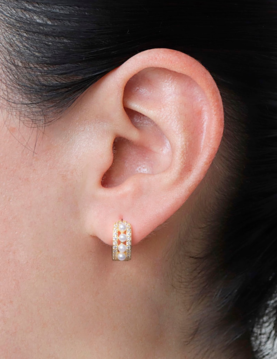 Aretes circulares con acabado brillante perla 3
