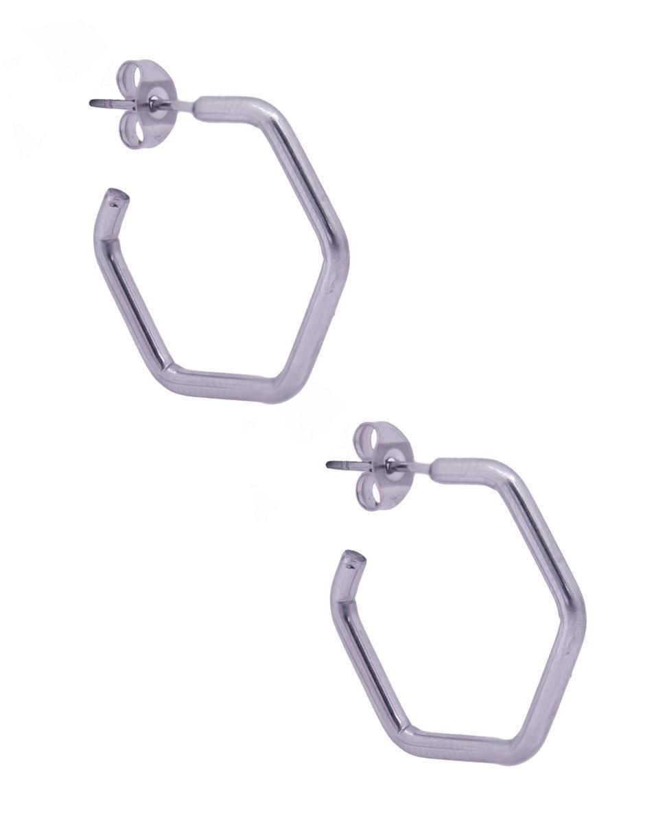 Arracadas hexagonales con acabado brillante