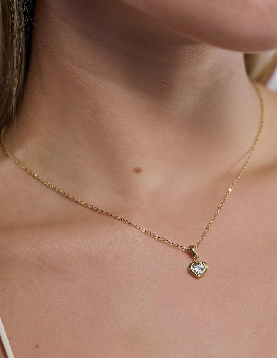 Collar con dije de corazón 5