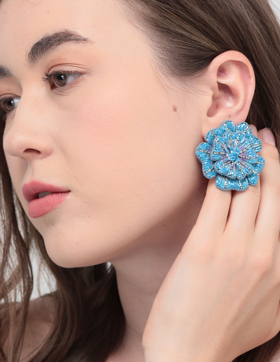 Aretes de flor Botanica 4