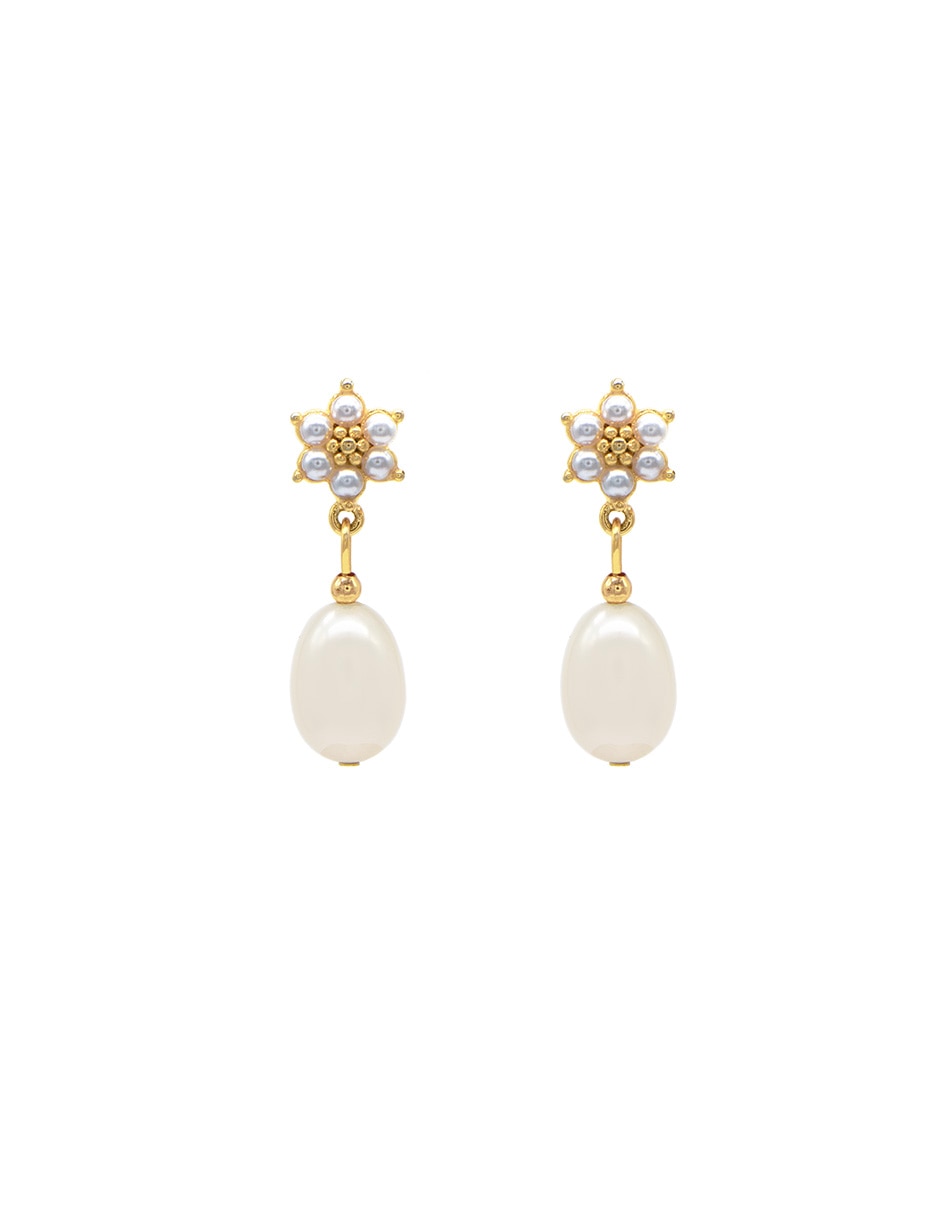 Aretes de flor con acabado brillante perla