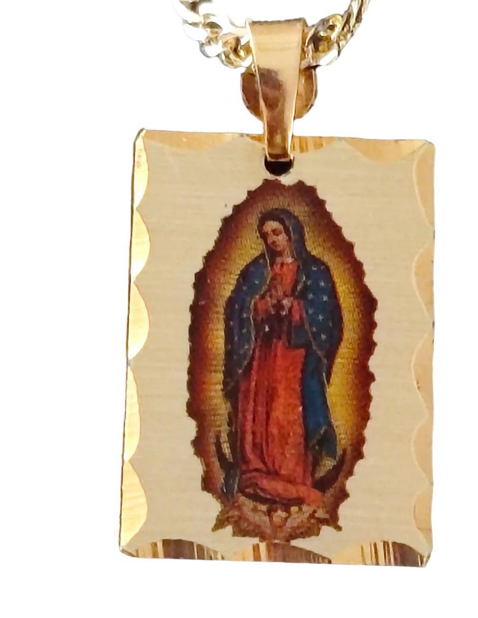 Collar con dije Virgen de Guadalupe cuadrado 18 K 3