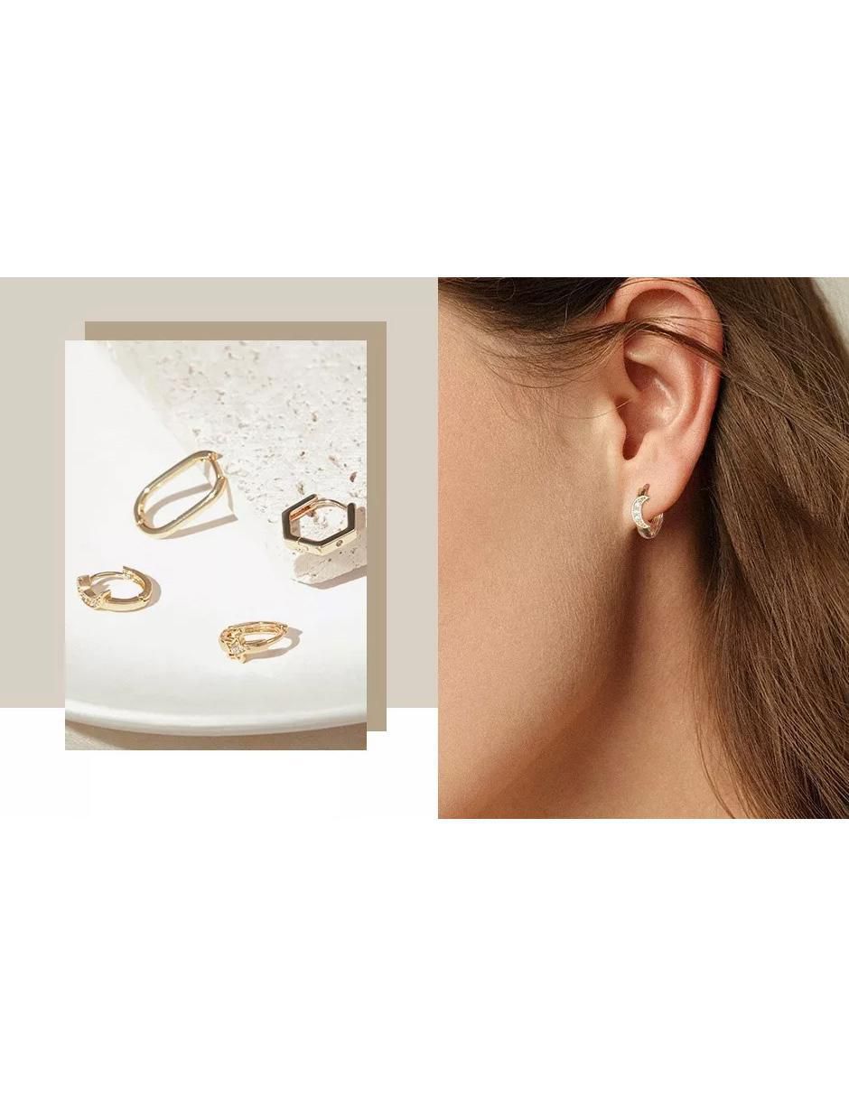 Set de aretes circulares con acabado chapa de oro 4