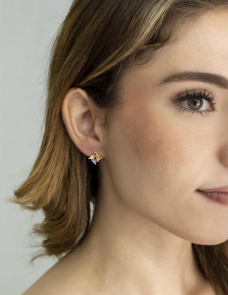 Aretes con acabado brillante zirconia 4
