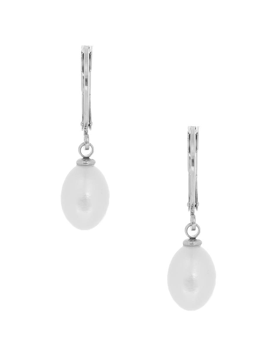 Aretes de gota con acabado lustre perla