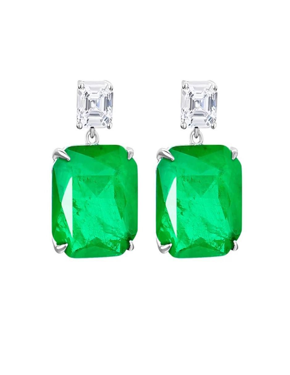 Aretes cuadrados de plata P 925 con acabado plateado esmeralda