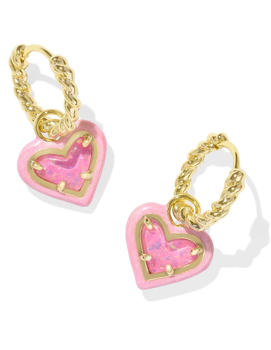 Aretes de corazón Ari con acabado brillante zirconia