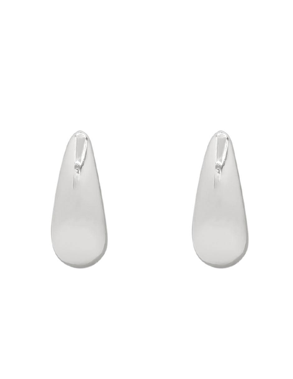 Aretes de gota con acabado brillante Aretes de gota con acabado brillante