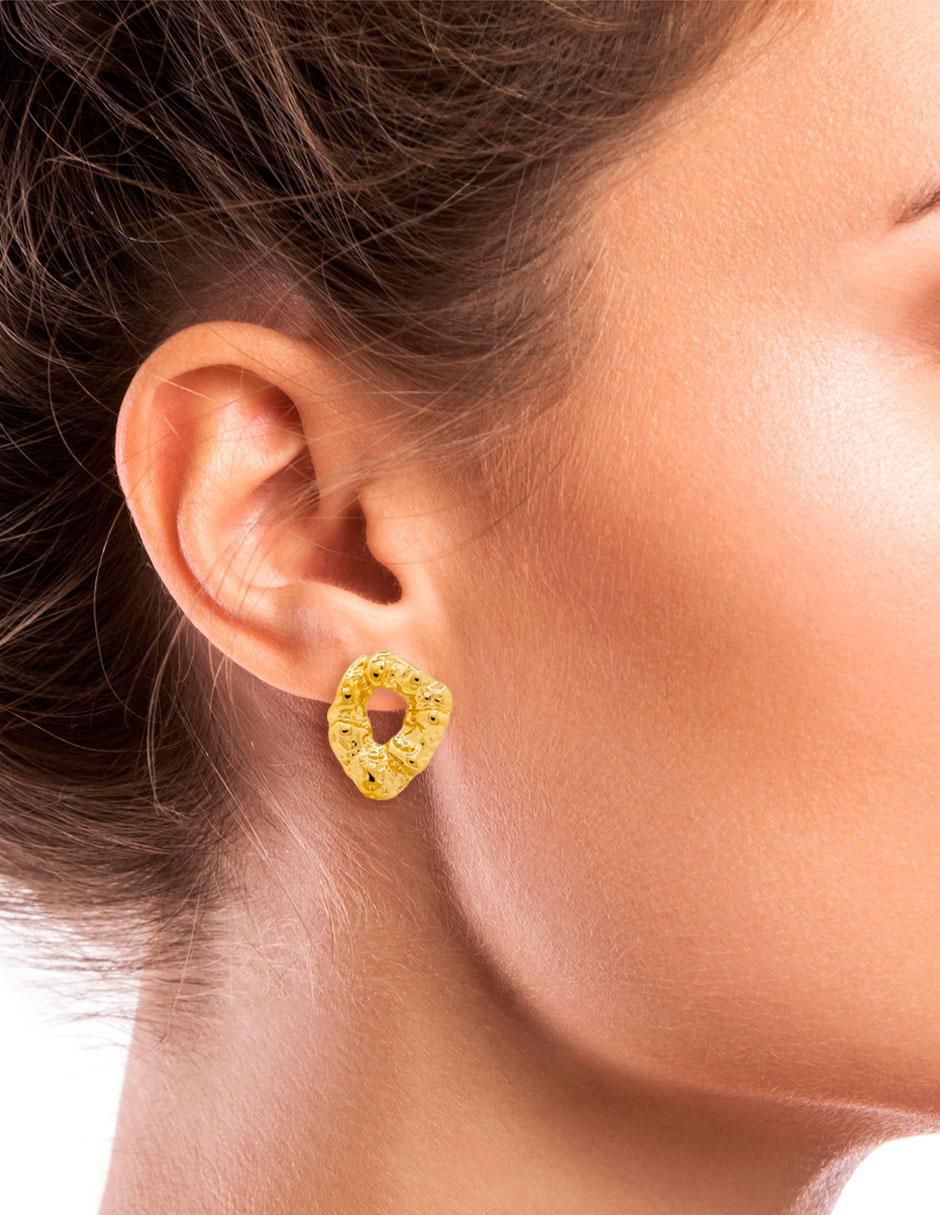 Aretes con acabado brillante 2