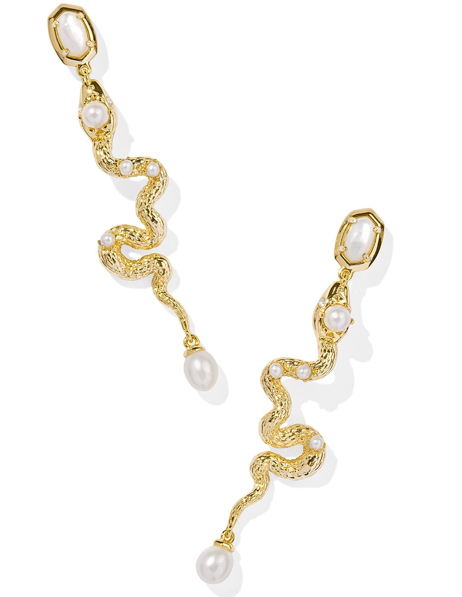 Aretes largos de serpiente con acabado baño de oro 14 K concha nácar