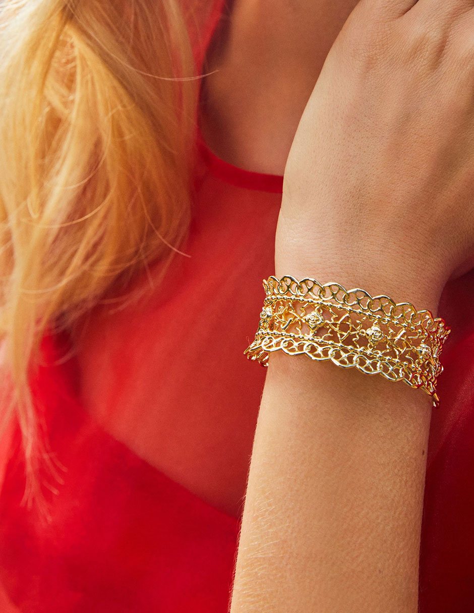Brazalete con acabado brillante 2