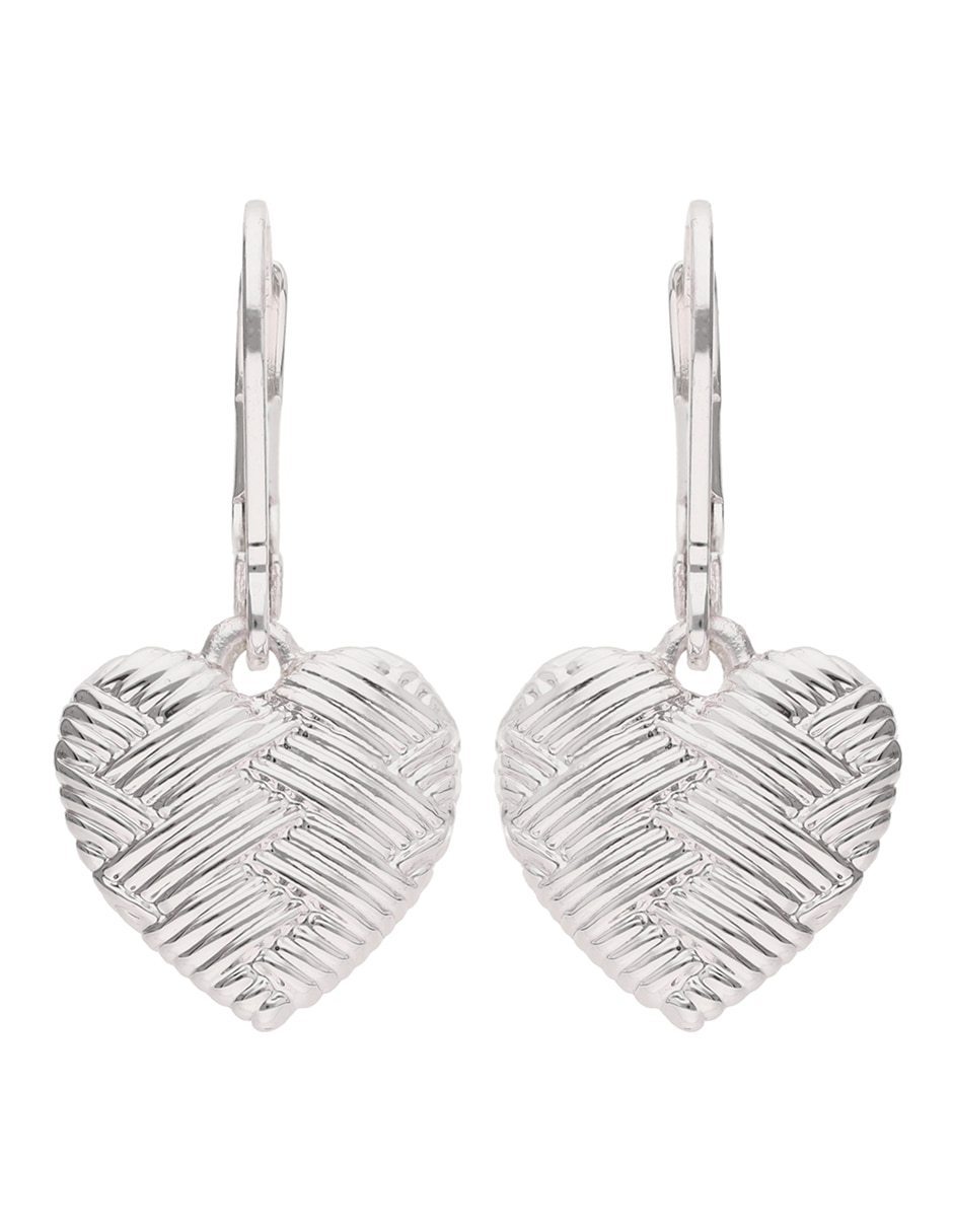 Aretes de corazón Basic Metal Ears M1 con acabado brillante