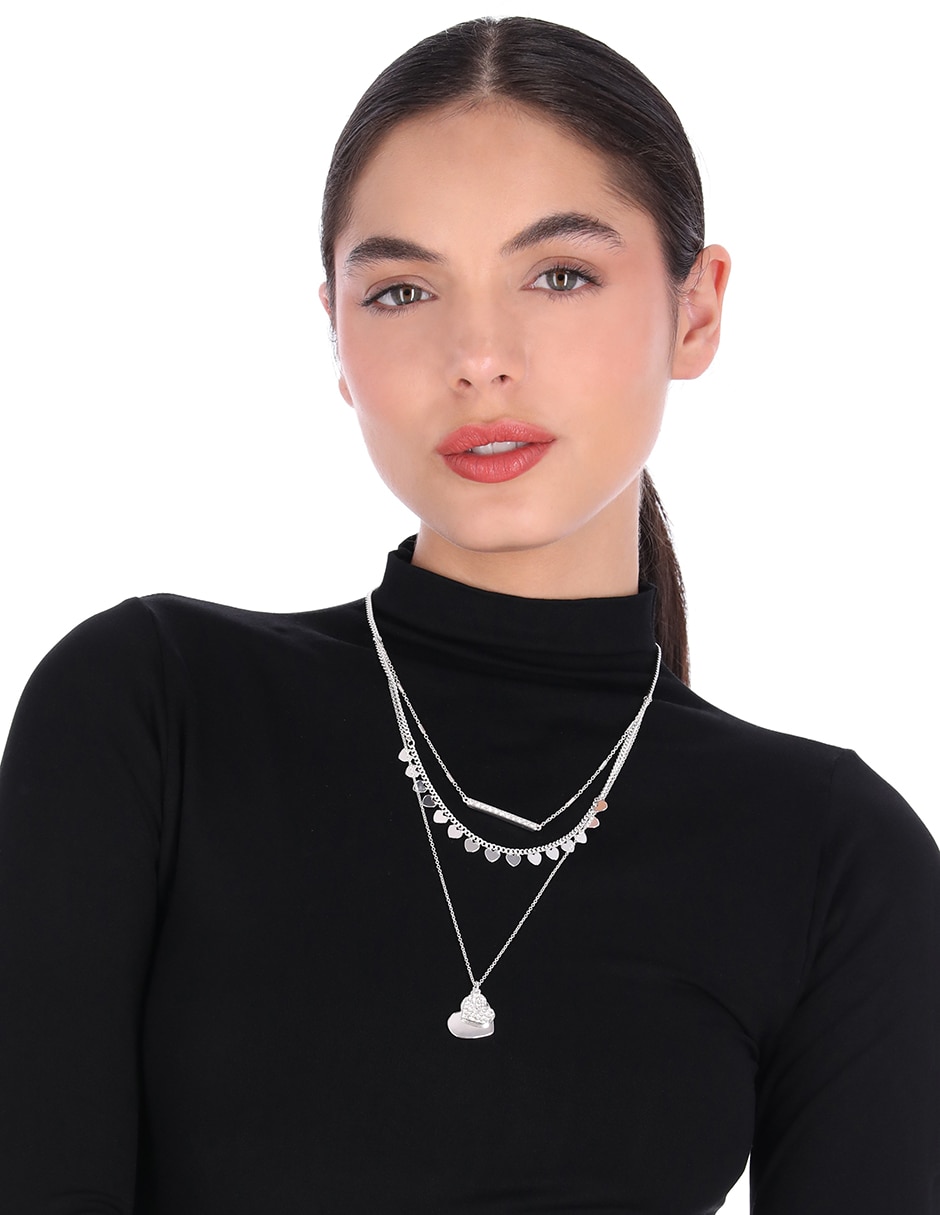 Collar de varios hilos de corazón
