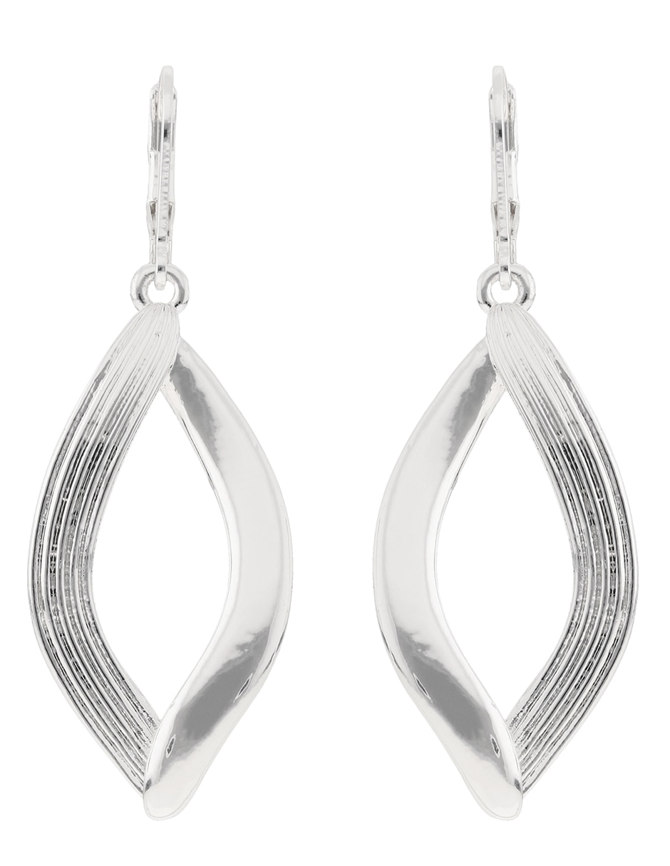 Aretes de rombo Smooth Silver con acabado brillante