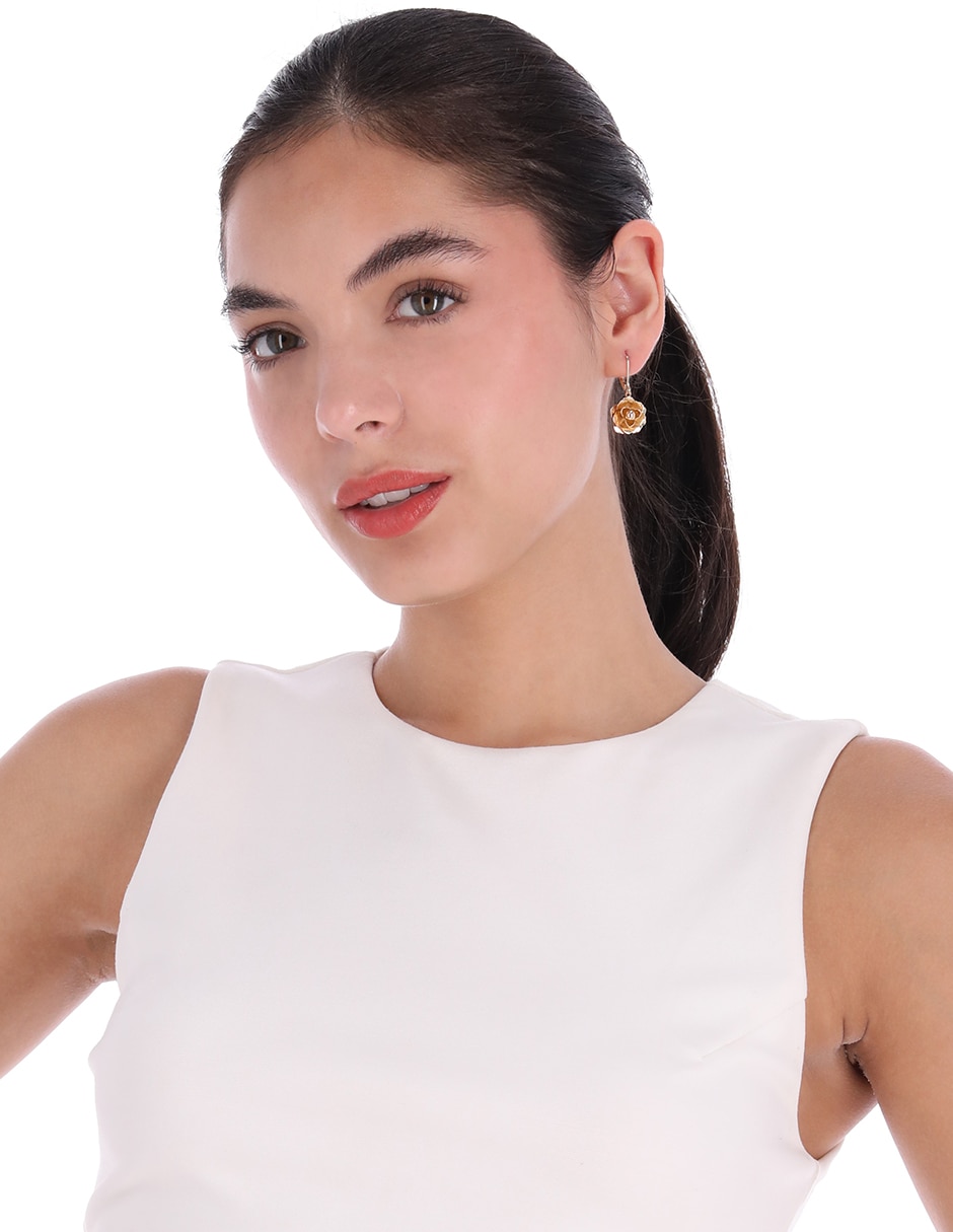 Aretes de flor Basic Metal Ears M2 con acabado brillante