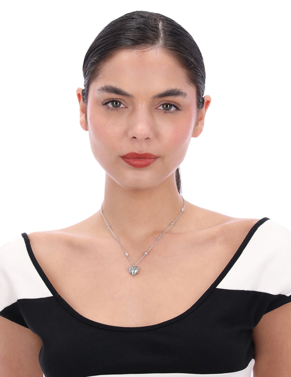Collar de corazón 3