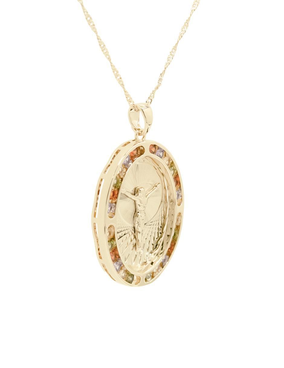 Collar con dije Cristo ovalado