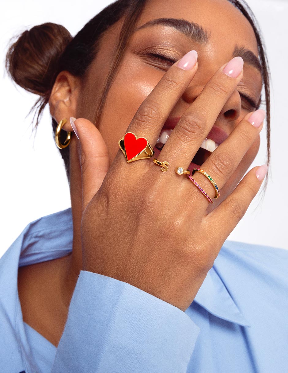 Anillo de corazón Continuidad con acabado baño de oro 18 k 6