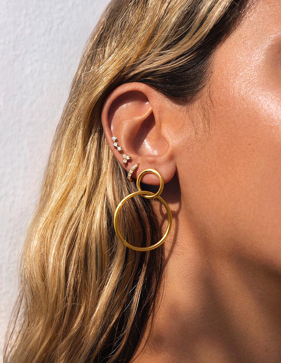 Aretes largos Sister con acabado baño de oro 18 K 4