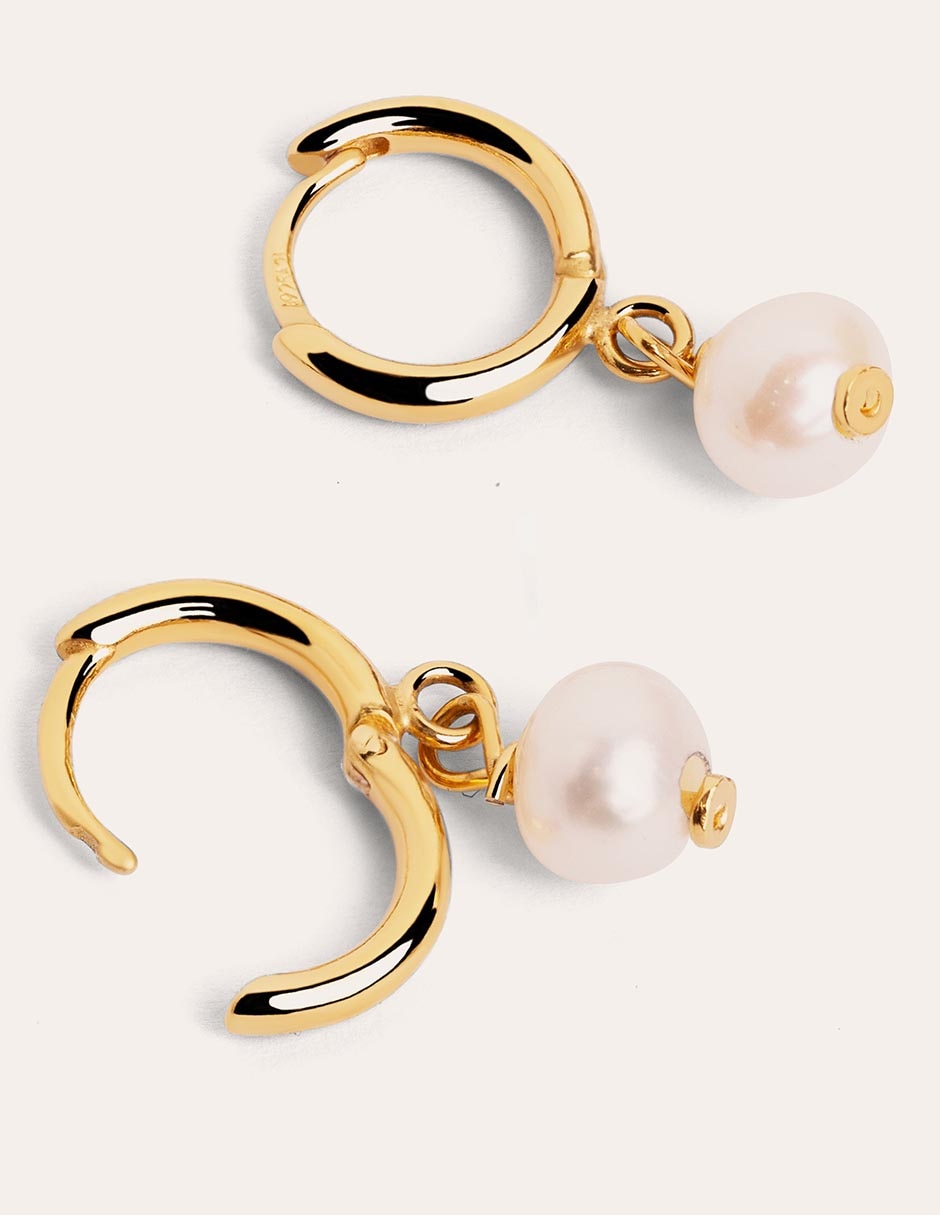 Aretes cortos Aro Pearl de plata P 925 con acabado baño de oro perla akoya 2