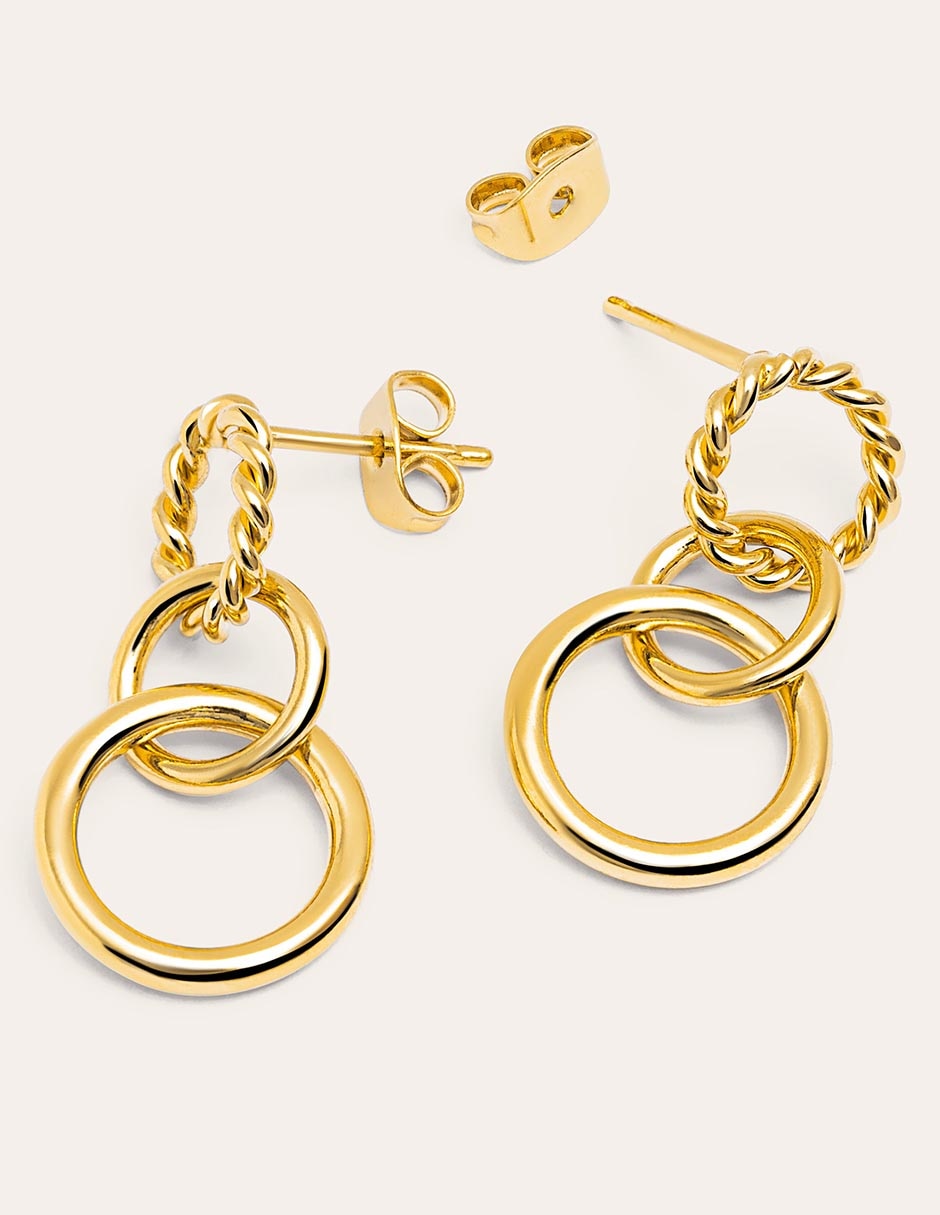 Aretes cortos circulares Circles Twist 18 K con acabado baño de oro. 2
