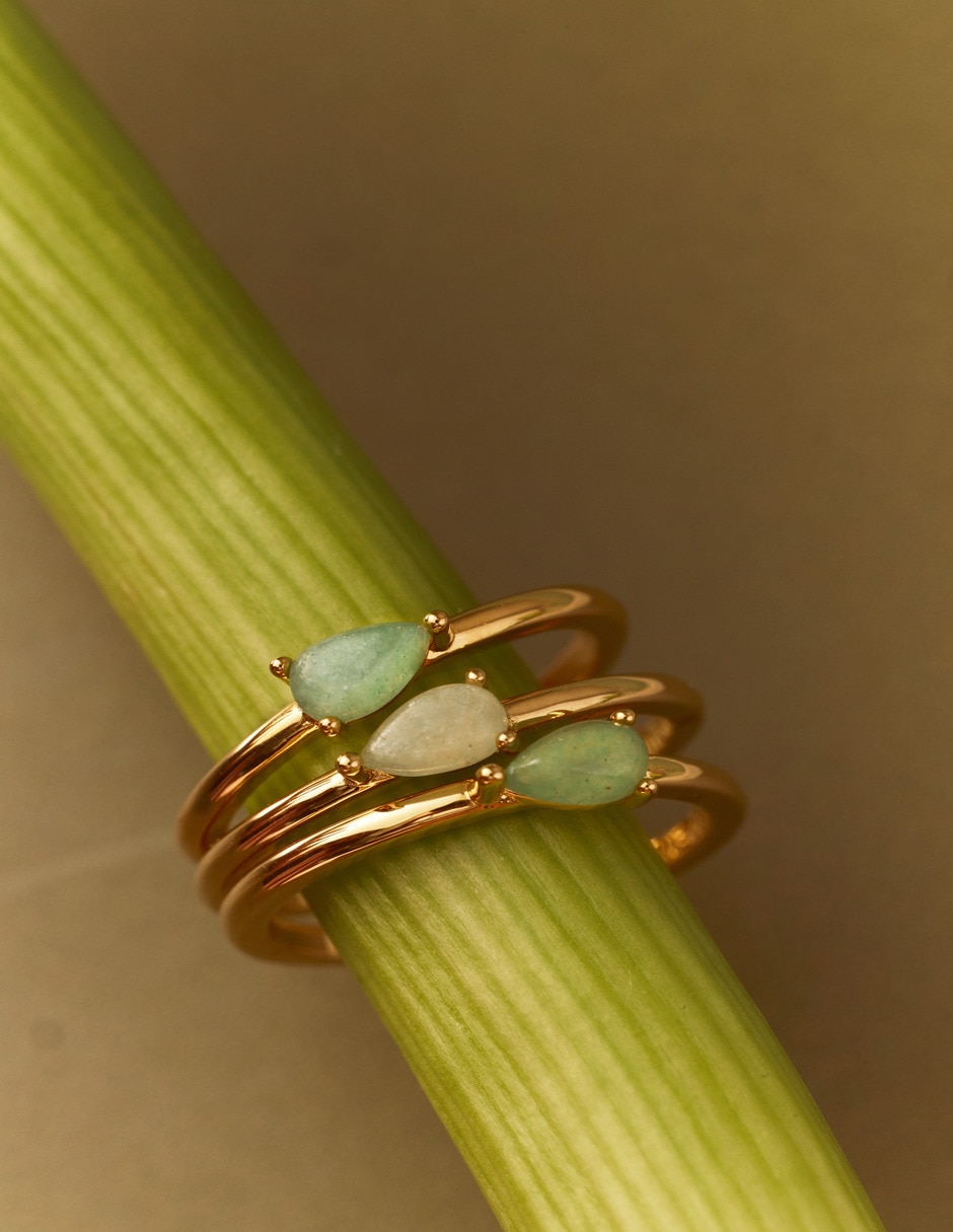 Anillo con gema de gota Firefly jade con acabado baño de oro 2