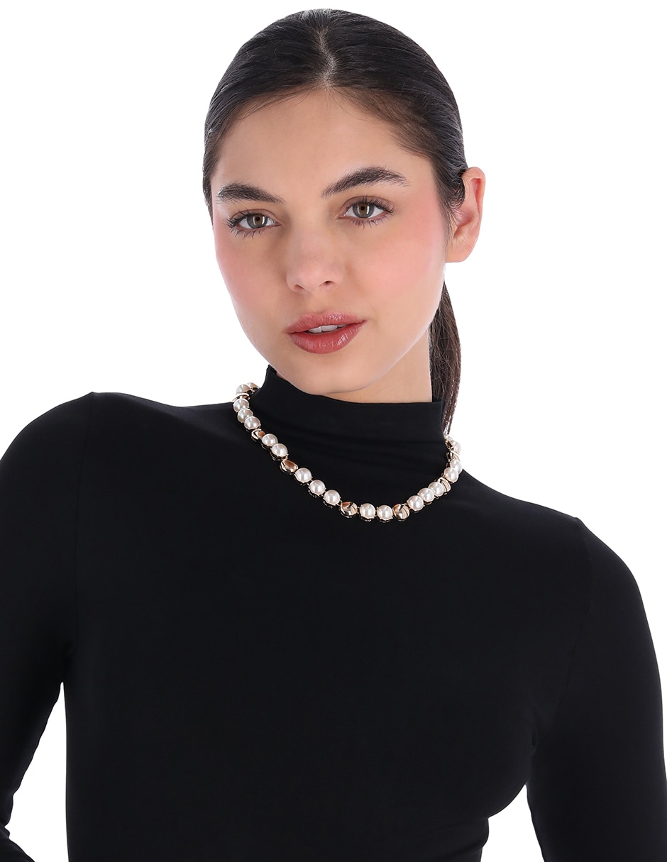 Collar Pearls 3