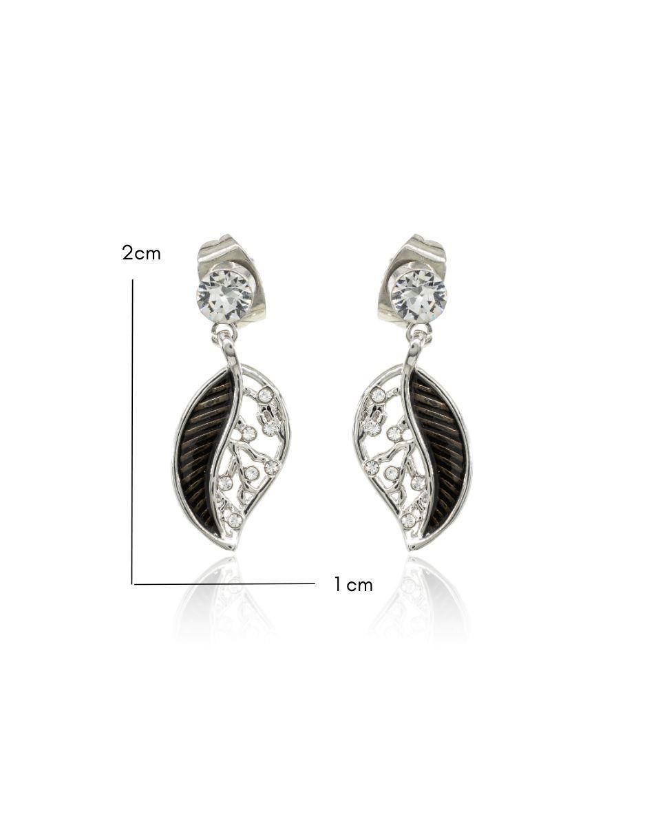 Aretes de hoja con acabado brillante 3