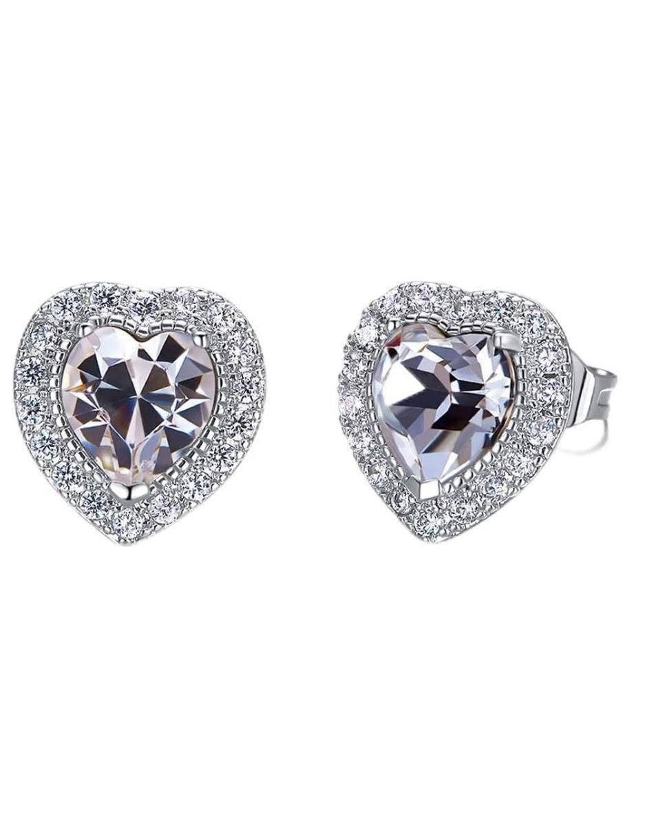 Aretes de corazón con acabado baño rodio cristal