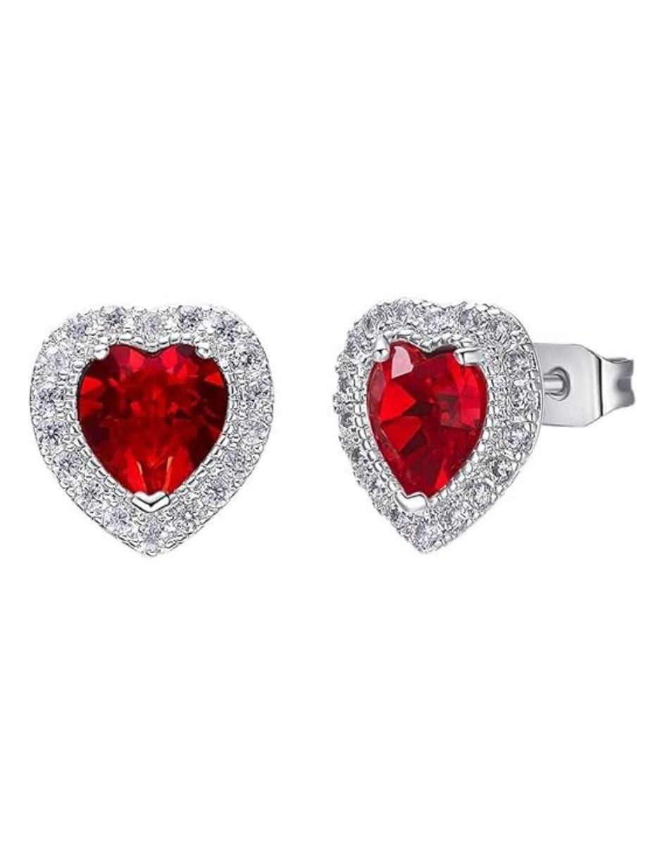 Aretes de corazón con acabado baño rodio cristal