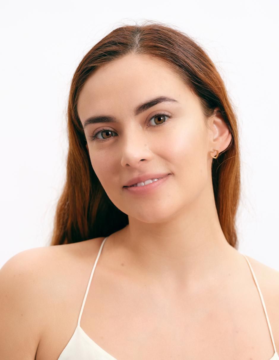 Aretes de corazón Elsie con acabado brillante 4