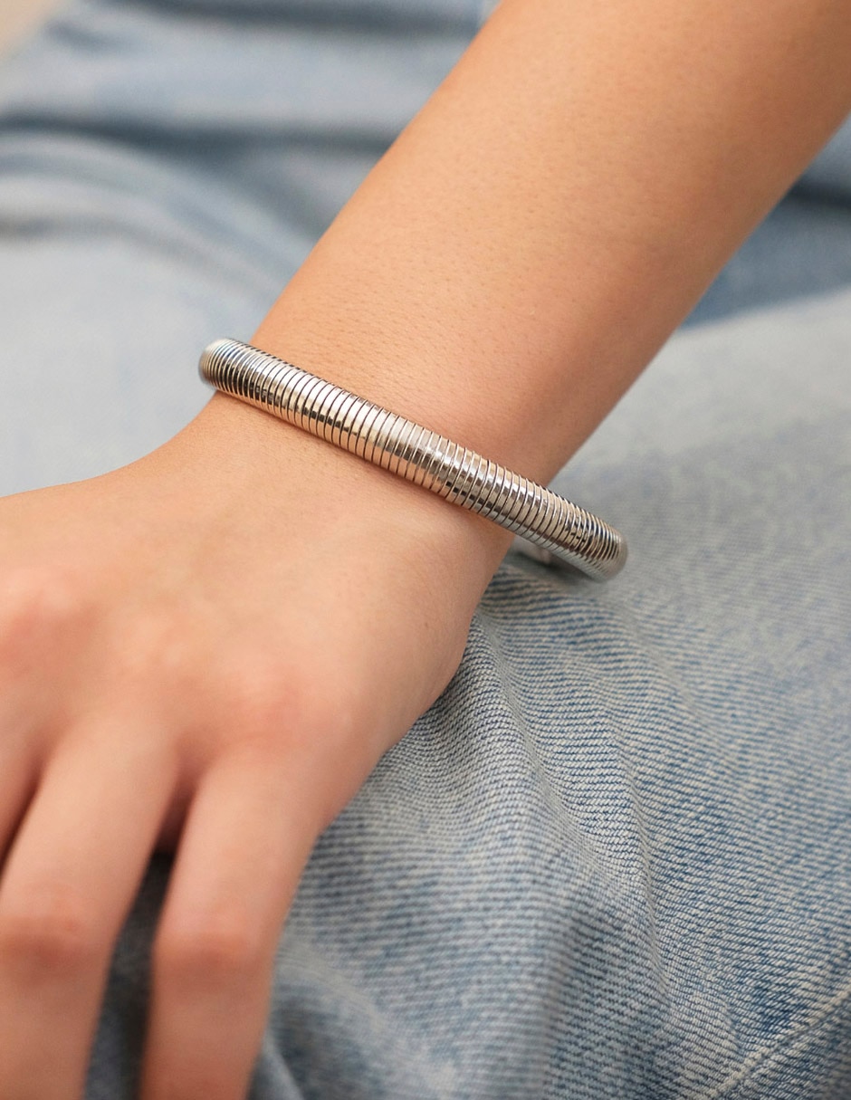 Pulsera Classic Collection con acabado brillante 3