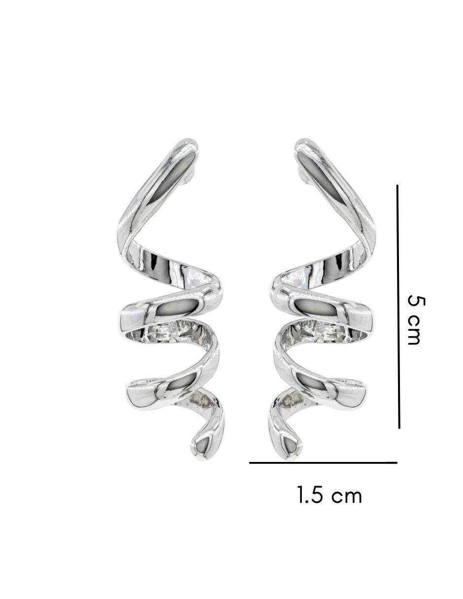 Aretes con acabado baño rodio 3