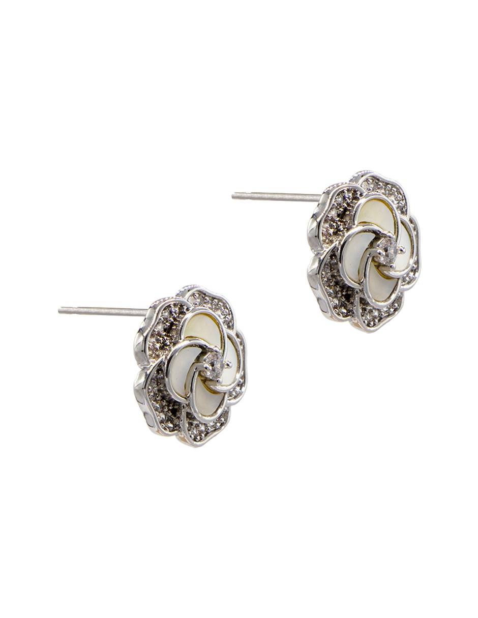 Broqueles de flor Camelia con acabado pavé madre perla 2
